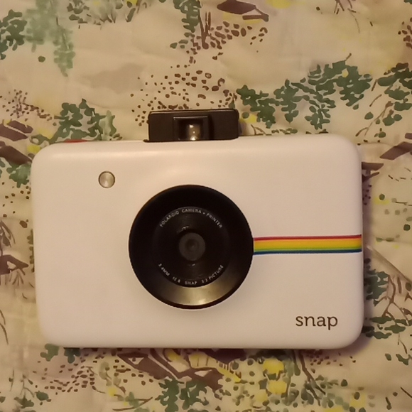 Polaroid SNAP with charger